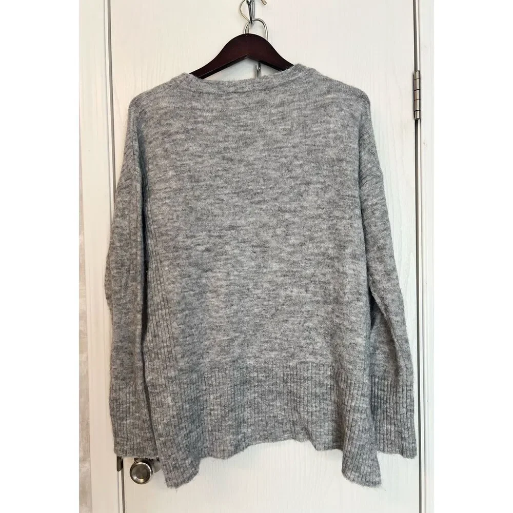 Divided Sweater - Picture 2 of 5